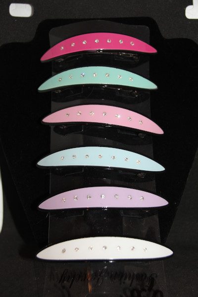Barrette noire, plaque de couleur avec strass